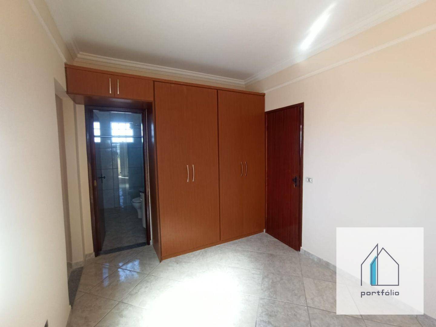 Casa à venda com 4 quartos, 212m² - Foto 9