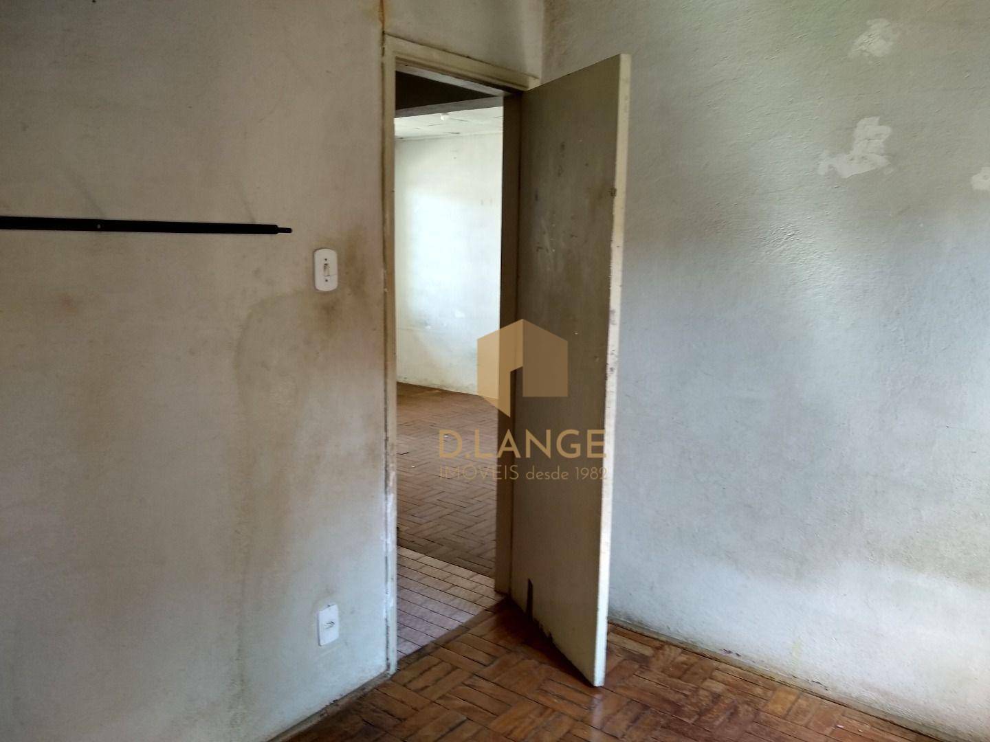 Casa à venda com 2 quartos, 70m² - Foto 8