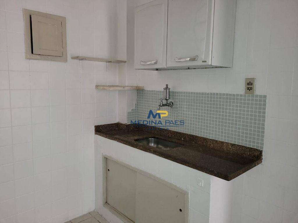 Apartamento à venda com 2 quartos, 65m² - Foto 12