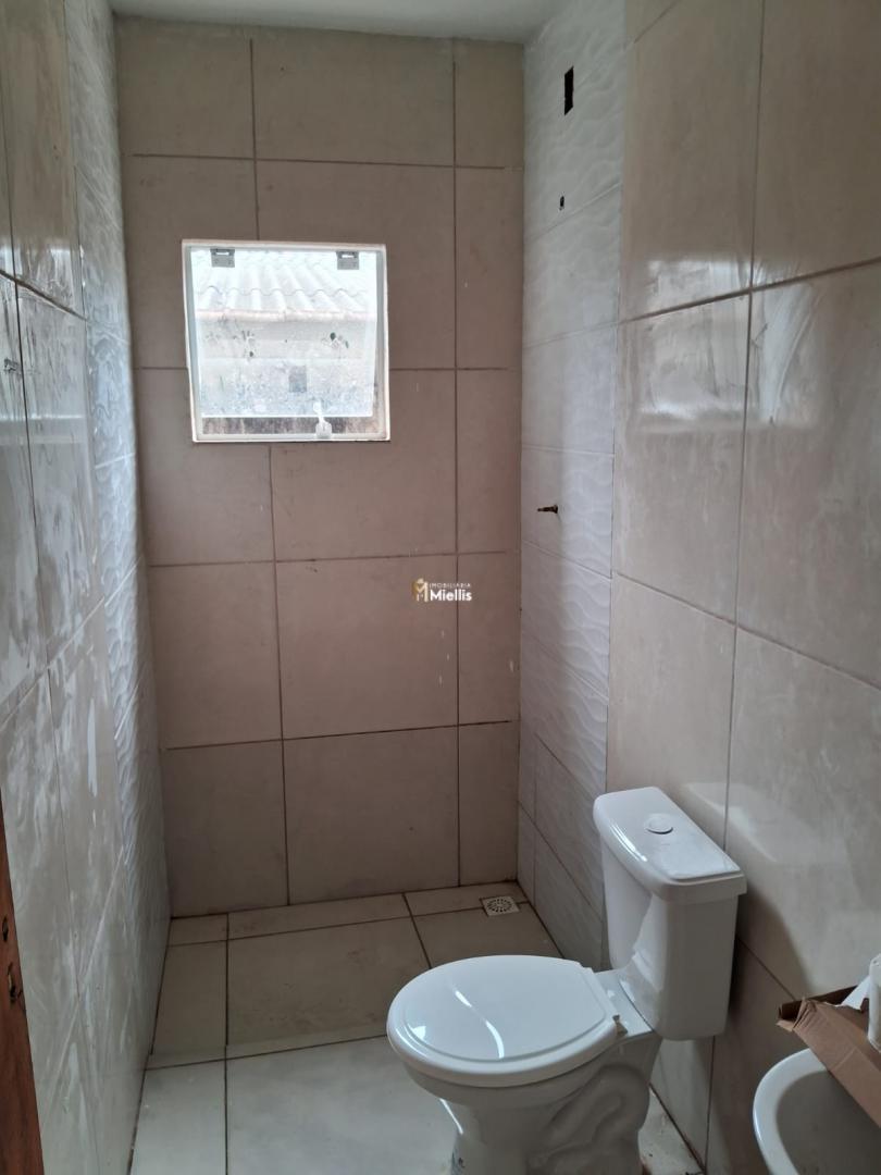 Casa à venda com 2 quartos, 60m² - Foto 9