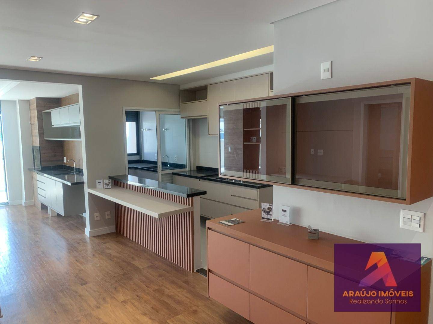 Apartamento à venda com 2 quartos, 204m² - Foto 2