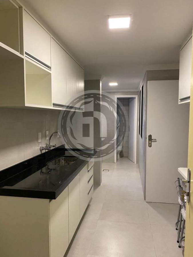 Apartamento à venda com 3 quartos, 161m² - Foto 8