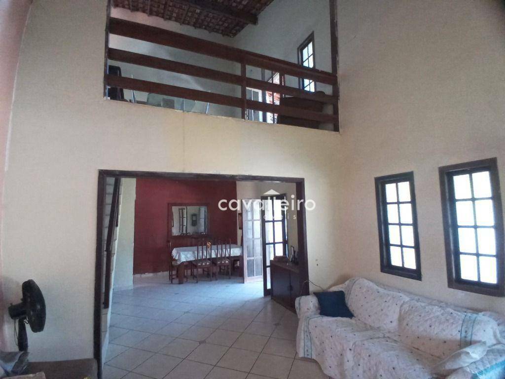 Casa à venda com 6 quartos, 300m² - Foto 6