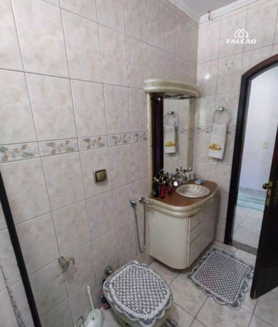 Sobrado à venda com 5 quartos, 250m² - Foto 14