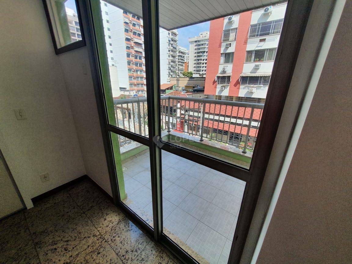 Apartamento à venda com 1 quarto, 50m² - Foto 4