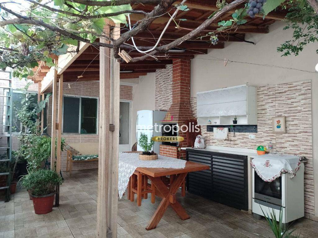 Casa à venda e aluguel com 4 quartos, 160m² - Foto 11