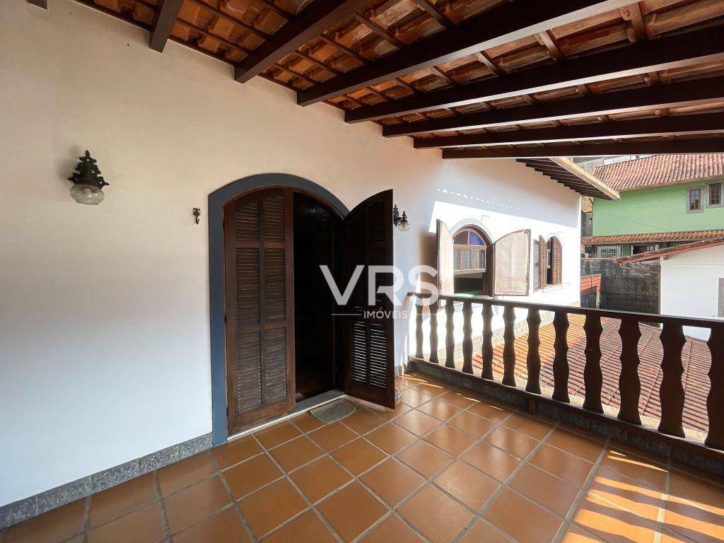 Casa à venda com 3 quartos, 238m² - Foto 24