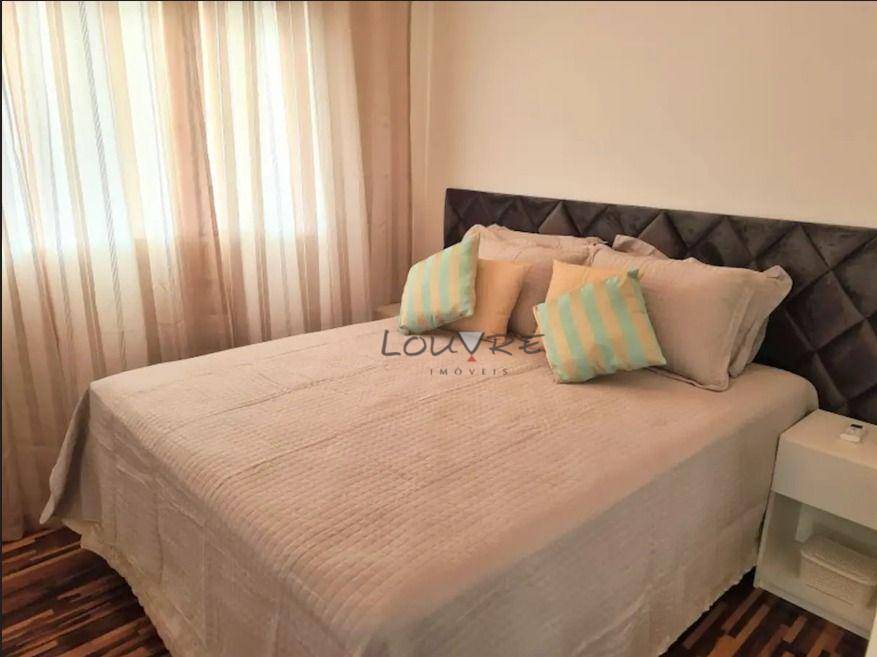 Apartamento para alugar com 3 quartos, 108m² - Foto 4