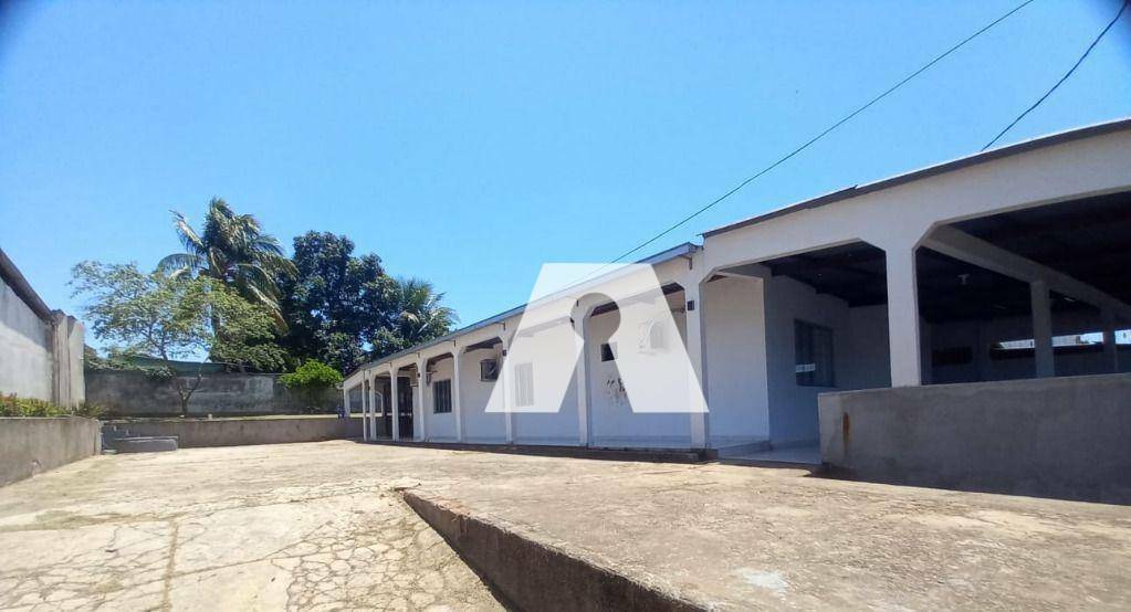 Casa para alugar com 3 quartos, 271m² - Foto 2