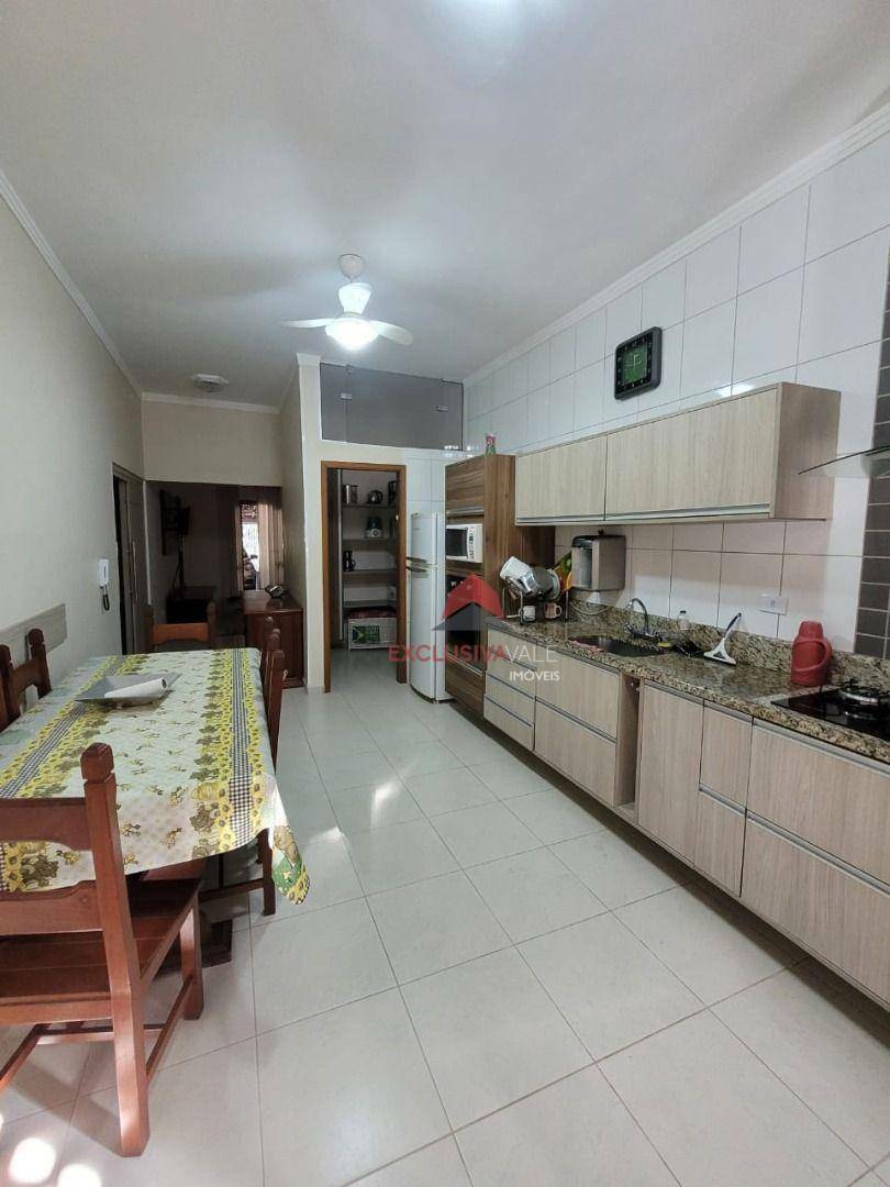 Casa à venda com 3 quartos, 129m² - Foto 14