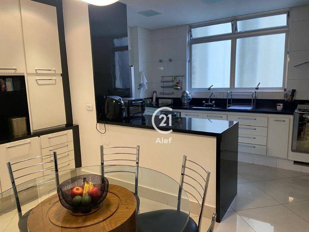 Apartamento à venda com 3 quartos, 220m² - Foto 19