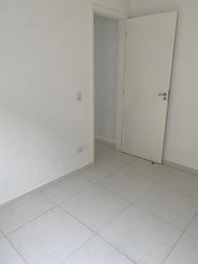 Casa para alugar com 2 quartos, 50m² - Foto 12