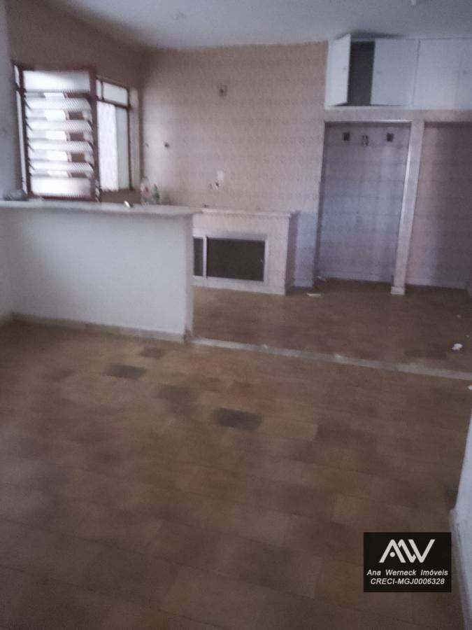 Casa à venda e aluguel com 4 quartos, 320m² - Foto 11