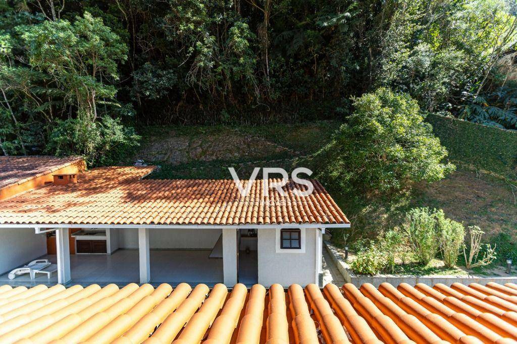 Casa de Condomínio à venda e aluguel com 5 quartos, 300m² - Foto 31