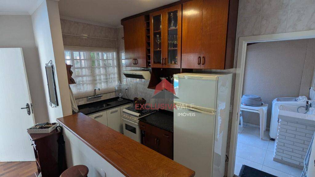 Casa de Condomínio para alugar com 4 quartos, 320m² - Foto 22