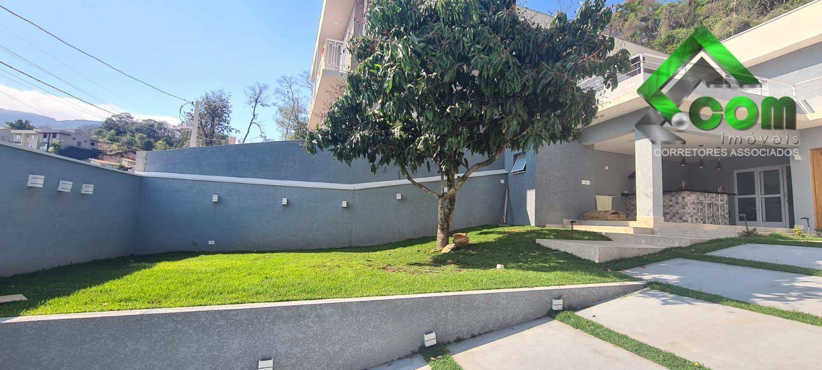 Casa à venda com 4 quartos, 162m² - Foto 1