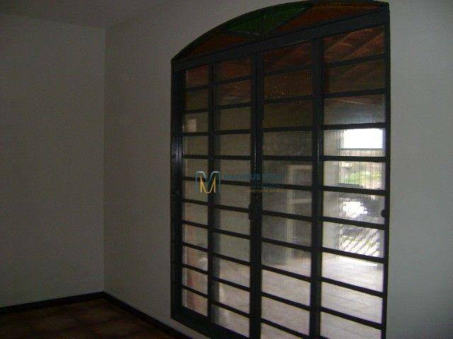 Casa à venda e aluguel com 3 quartos, 195m² - Foto 11