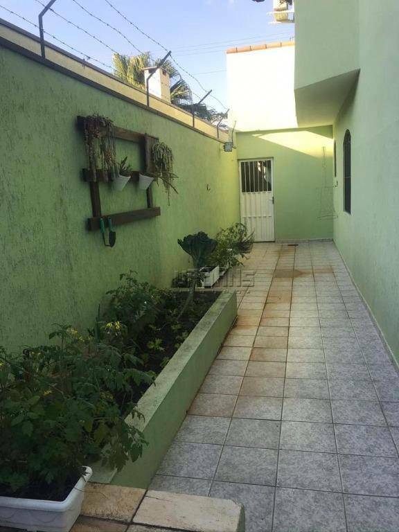 Casa de Condomínio à venda com 3 quartos, 250m² - Foto 13