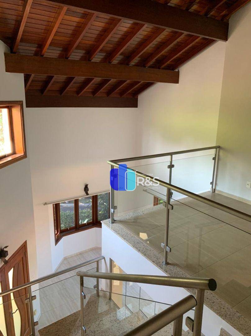 Casa de Condomínio para alugar com 3 quartos, 256m² - Foto 40