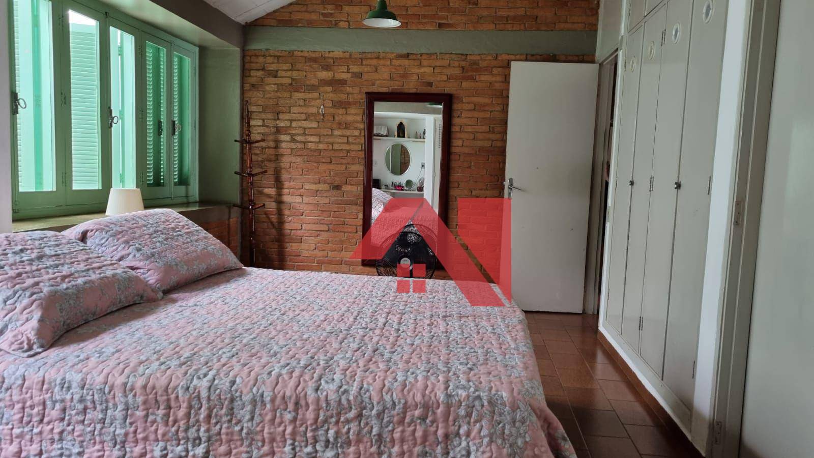 Casa à venda com 3 quartos, 220m² - Foto 6