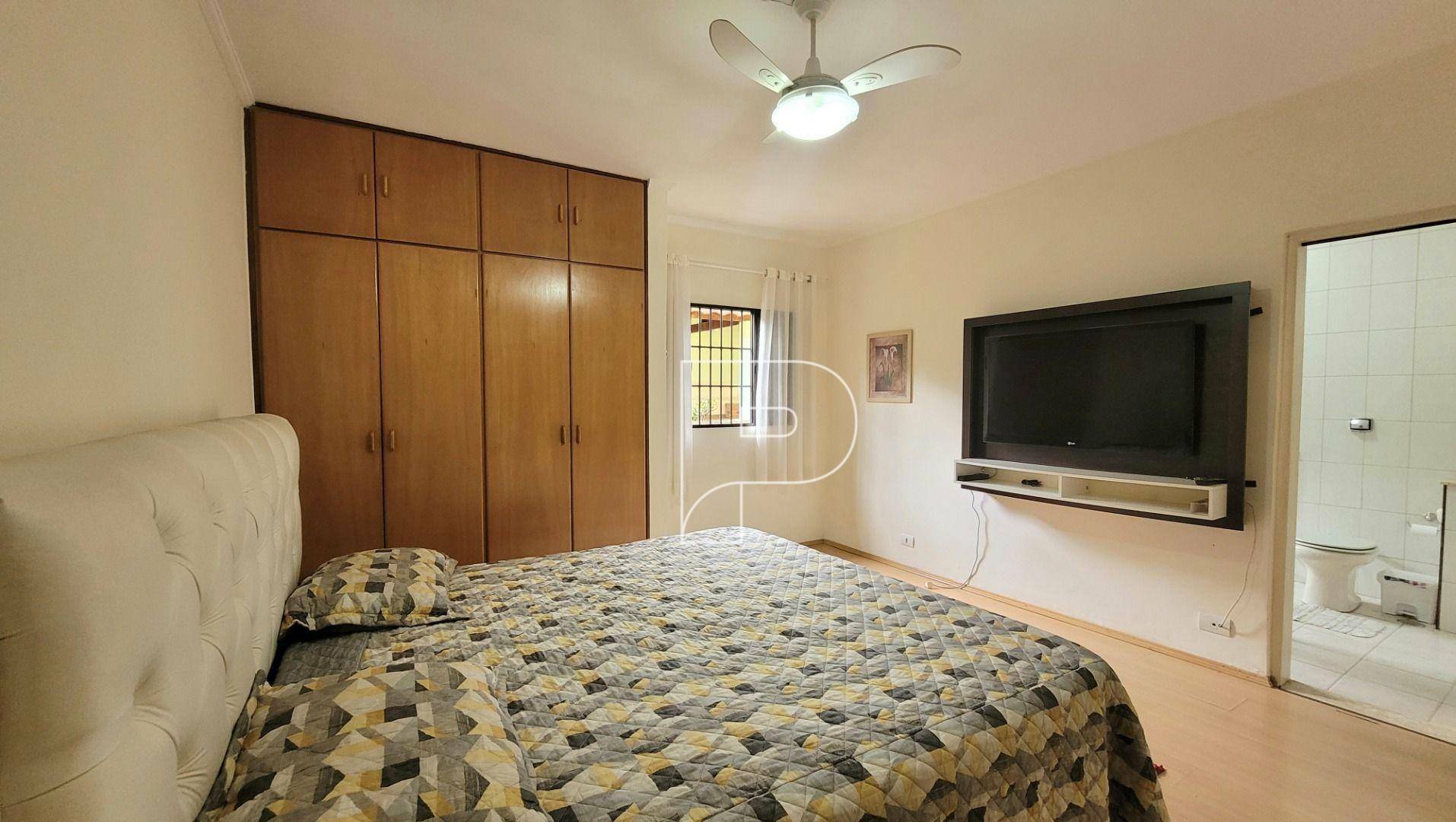 Casa de Condomínio à venda com 3 quartos, 240m² - Foto 18