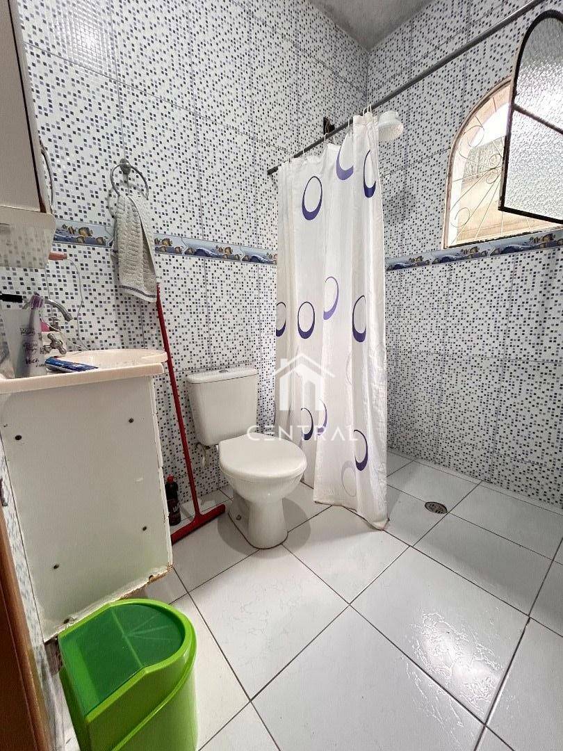 Sobrado à venda com 6 quartos, 250m² - Foto 32