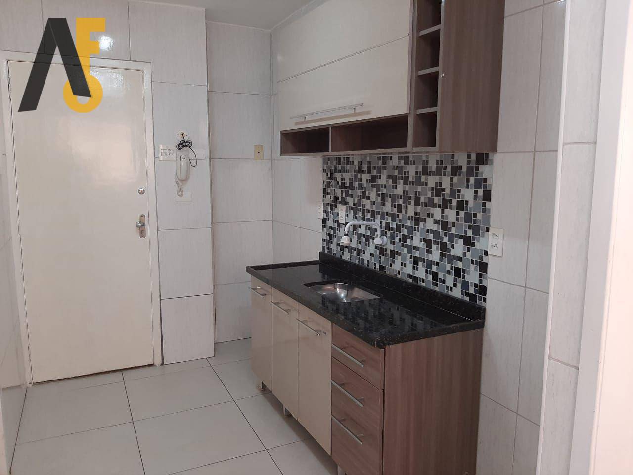 Apartamento à venda com 2 quartos, 69m² - Foto 4