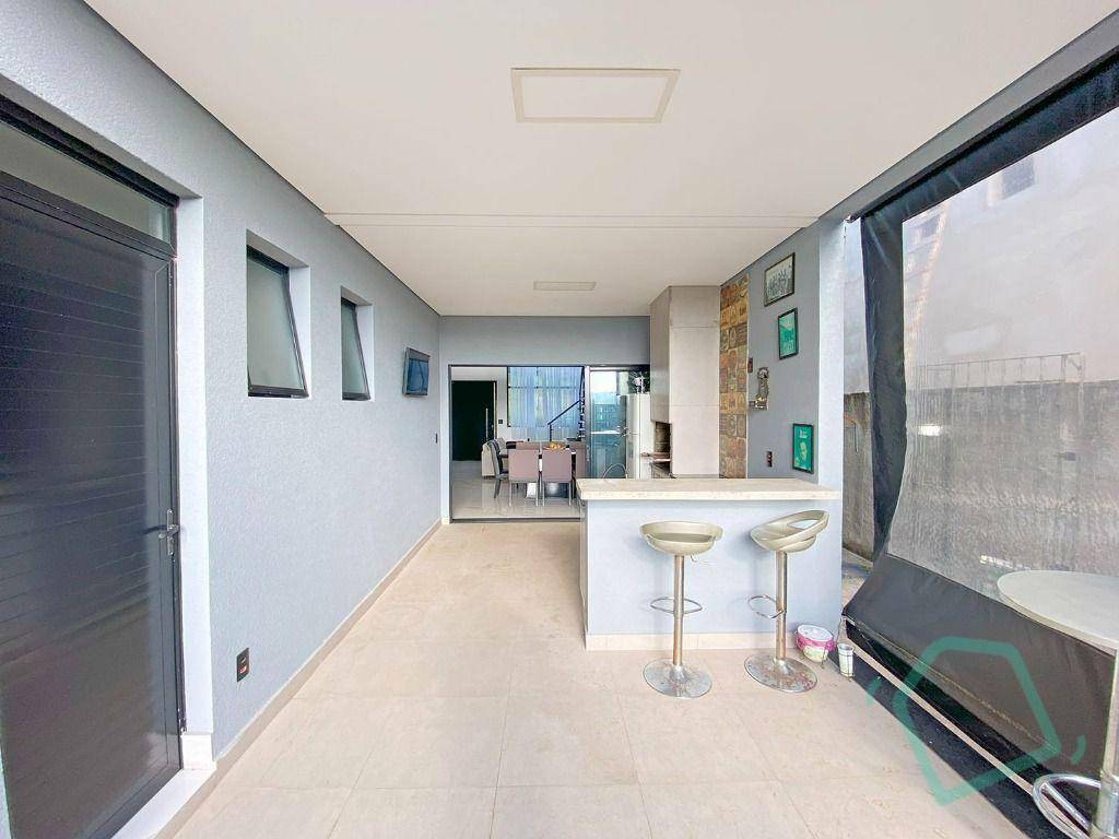 Casa de Condomínio à venda com 3 quartos, 227m² - Foto 19