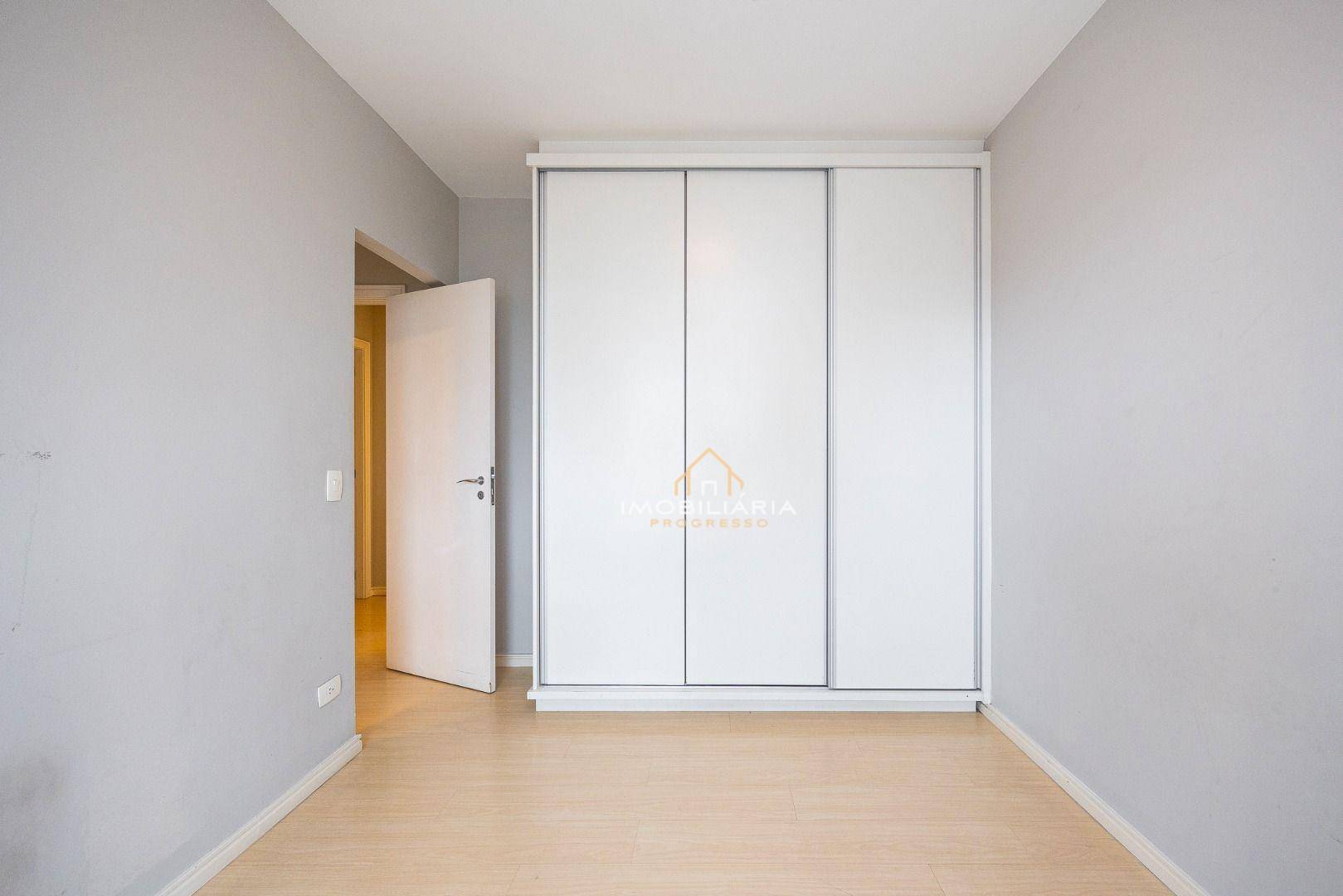 Apartamento à venda com 4 quartos, 215m² - Foto 42