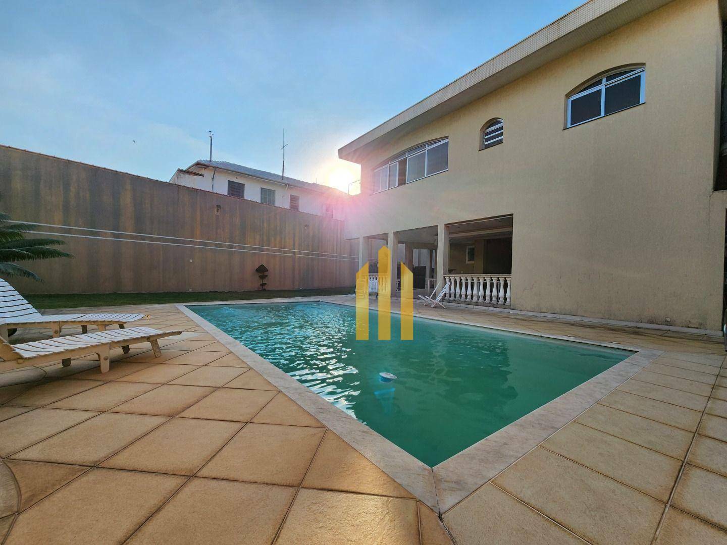 Casa à venda com 3 quartos, 250m² - Foto 36