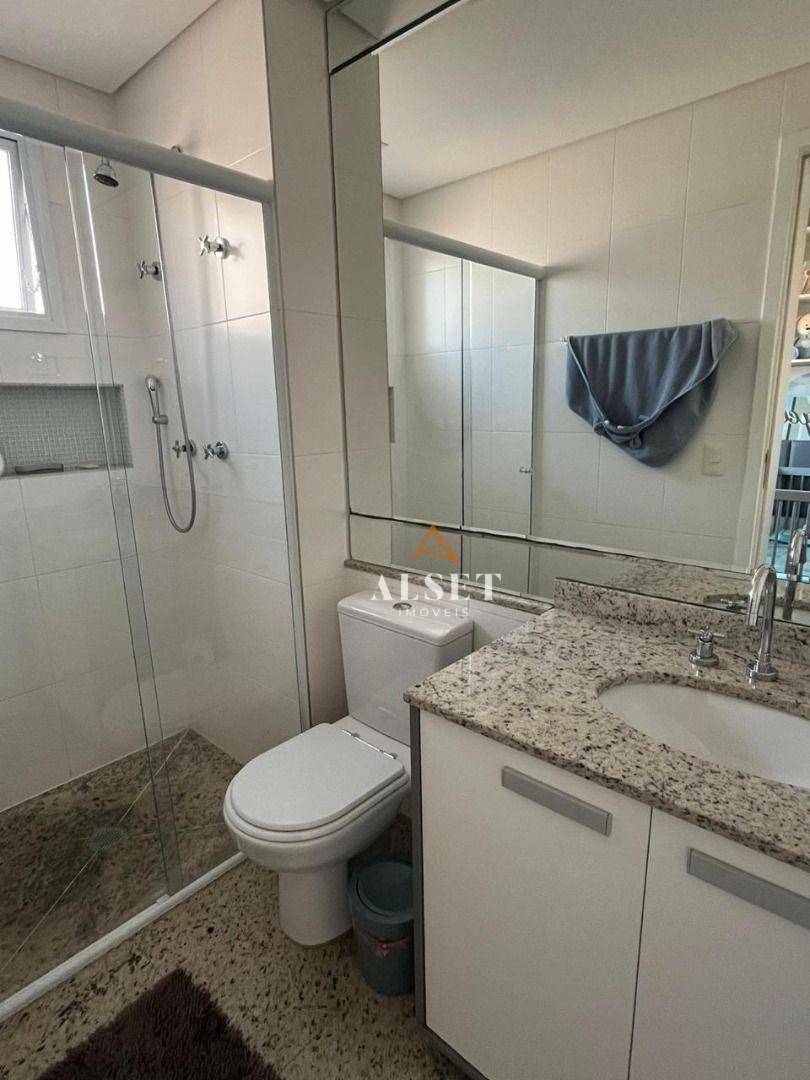 Apartamento à venda com 3 quartos, 141m² - Foto 29