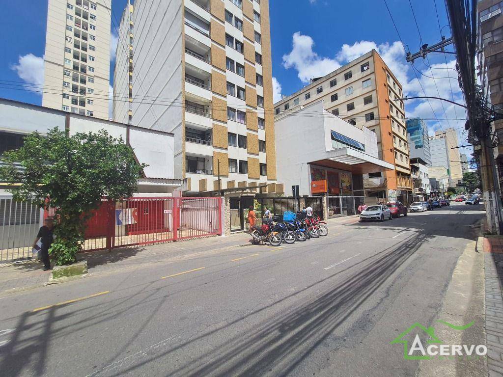 Apartamento à venda com 3 quartos, 122m² - Foto 1