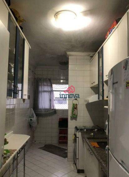 Apartamento à venda com 2 quartos, 62m² - Foto 4