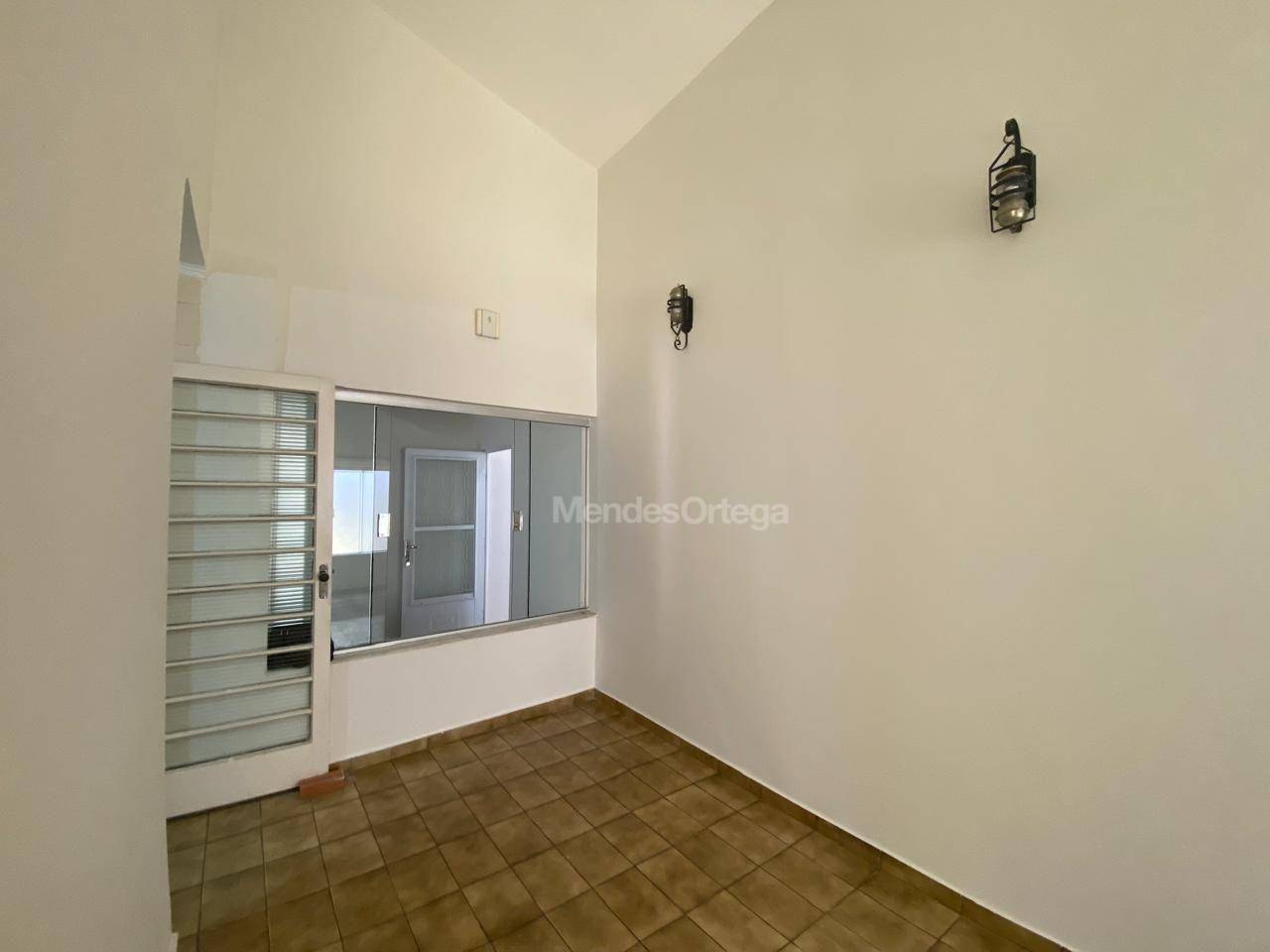 Casa para alugar com 3 quartos, 255m² - Foto 12