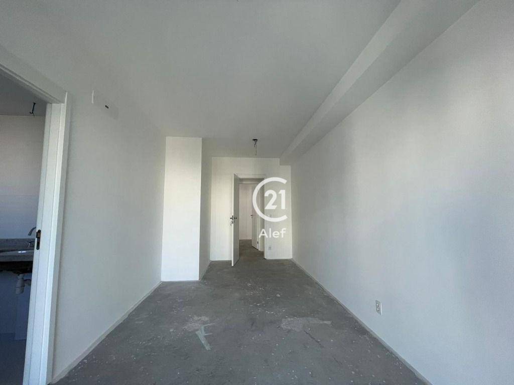 Apartamento à venda com 3 quartos, 162m² - Foto 15