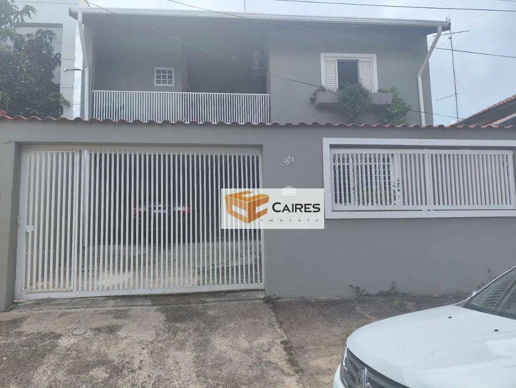 Casa à venda com 3 quartos, 240m² - Foto 2