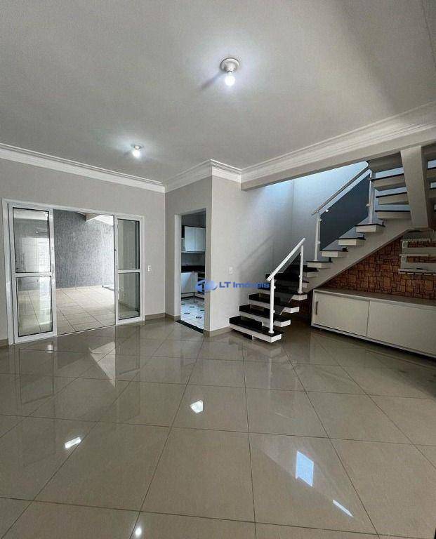 Sobrado, 3 quartos, 135 m² - Foto 2