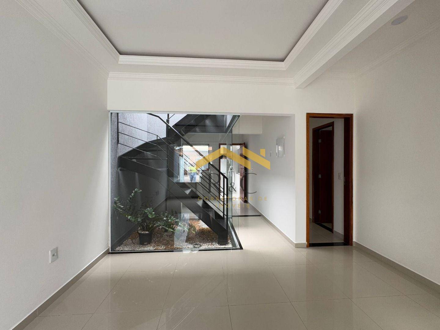 Casa à venda com 2 quartos, 87m² - Foto 2