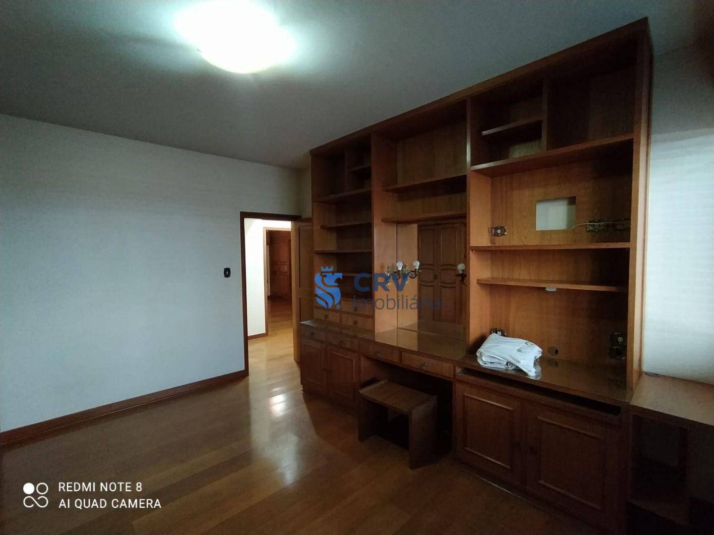 Apartamento à venda com 3 quartos, 182m² - Foto 13