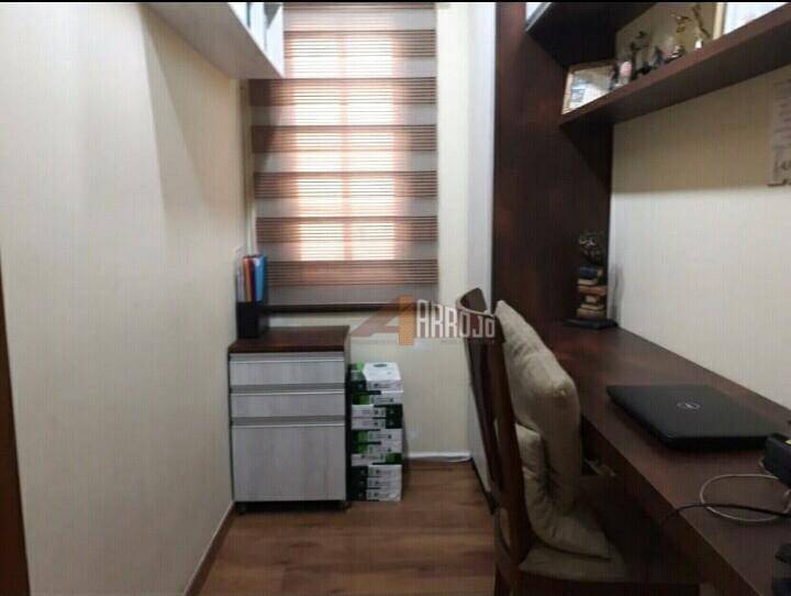 Casa à venda com 3 quartos, 211m² - Foto 17