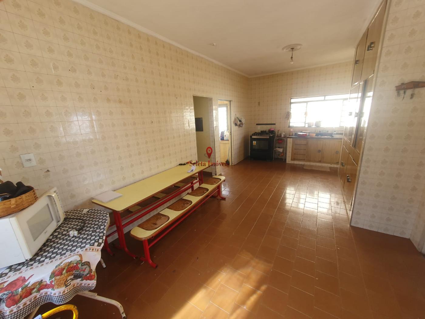 Casa à venda com 4 quartos, 330m² - Foto 5