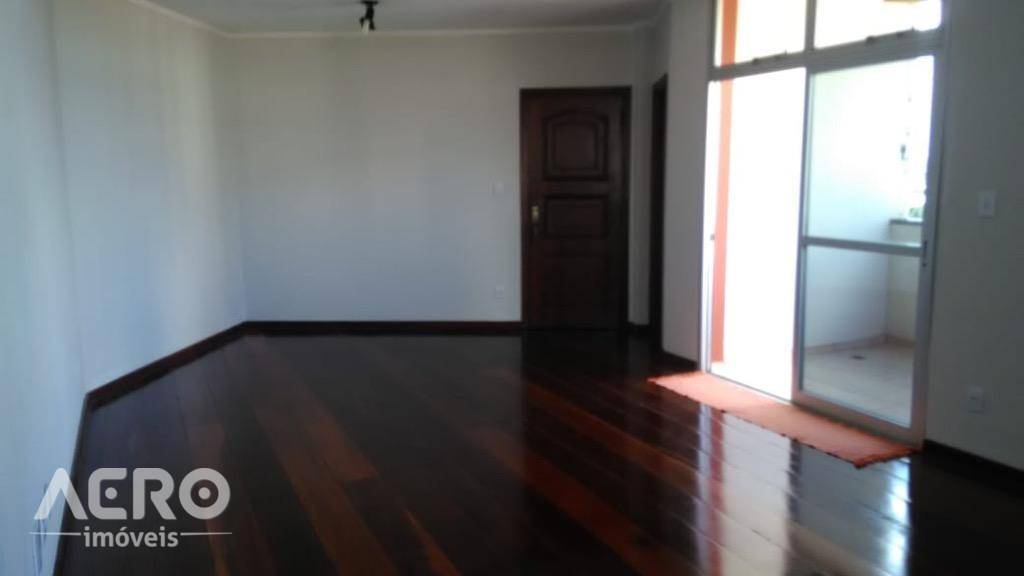 Apartamento à venda com 3 quartos, 148m² - Foto 4