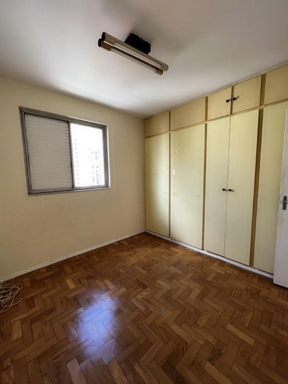 Apartamento à venda com 3 quartos, 95m² - Foto 10