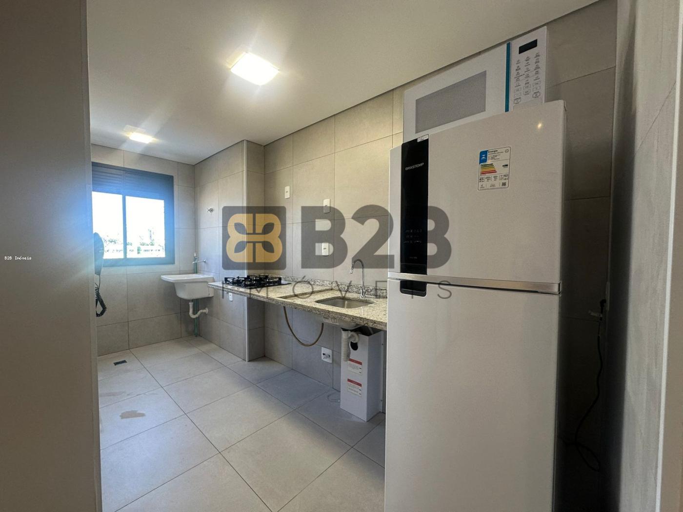 Apartamento à venda com 3 quartos, 76m² - Foto 2