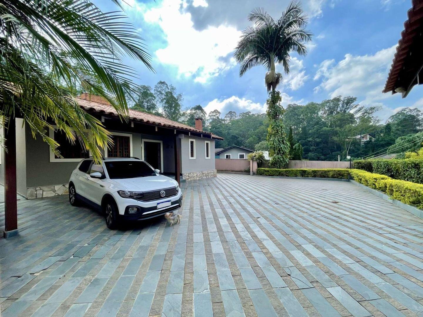 Casa para alugar com 3 quartos, 321m² - Foto 4