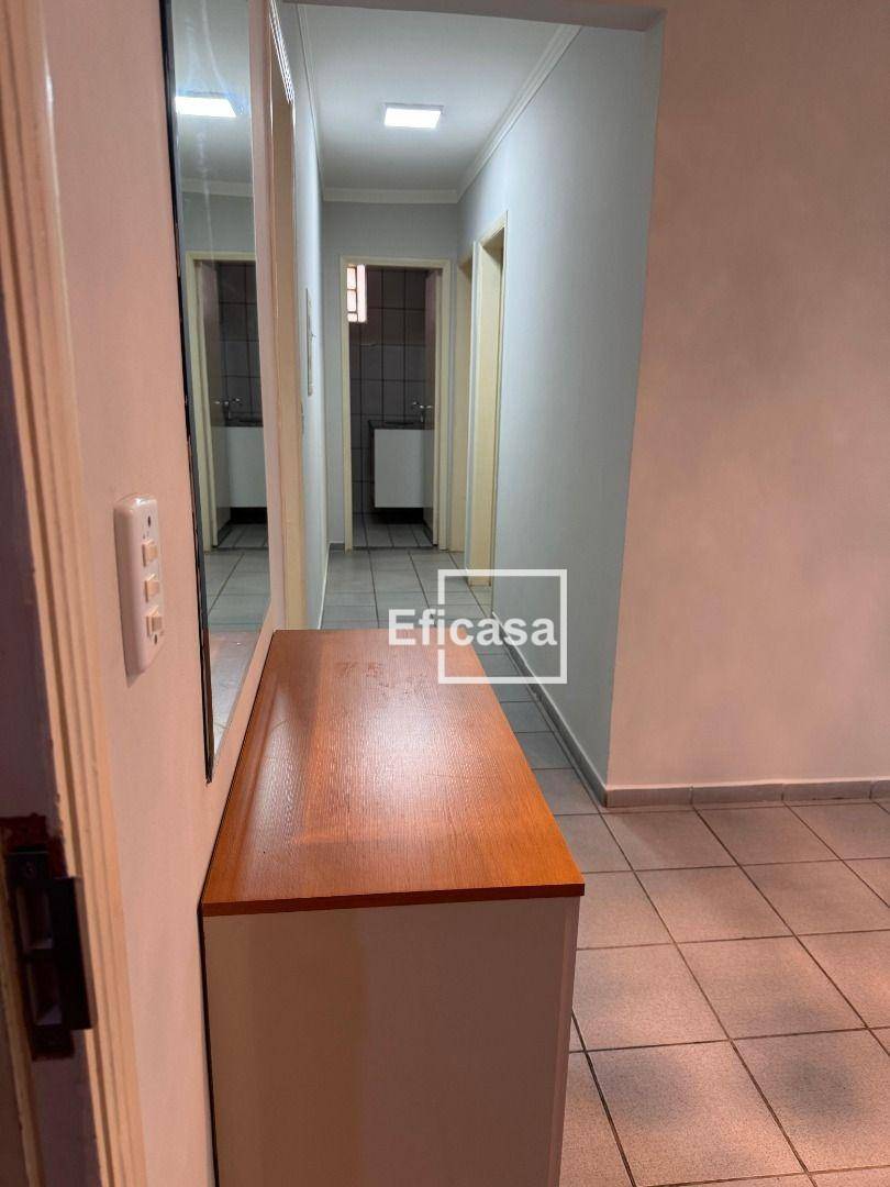 Apartamento à venda com 2 quartos, 70m² - Foto 4