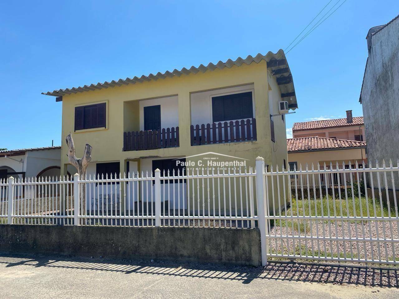 Casa à venda com 4 quartos, 165m² - Foto 1