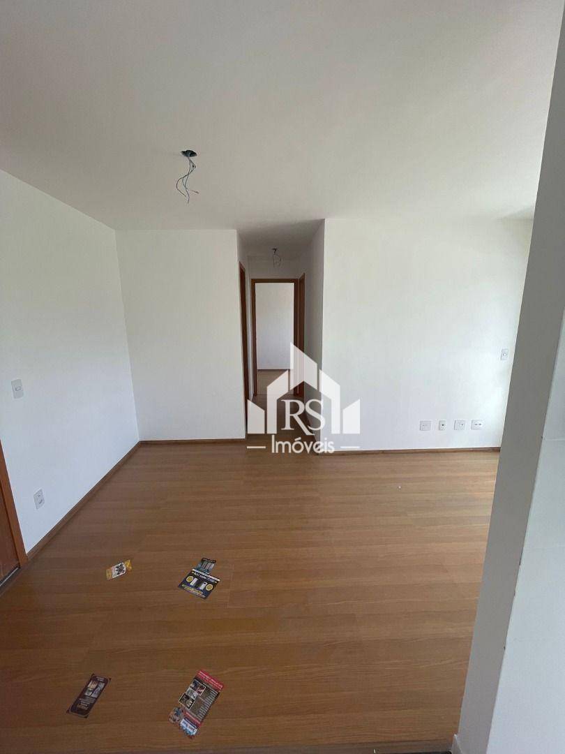 Apartamento à venda com 2 quartos, 45m² - Foto 3