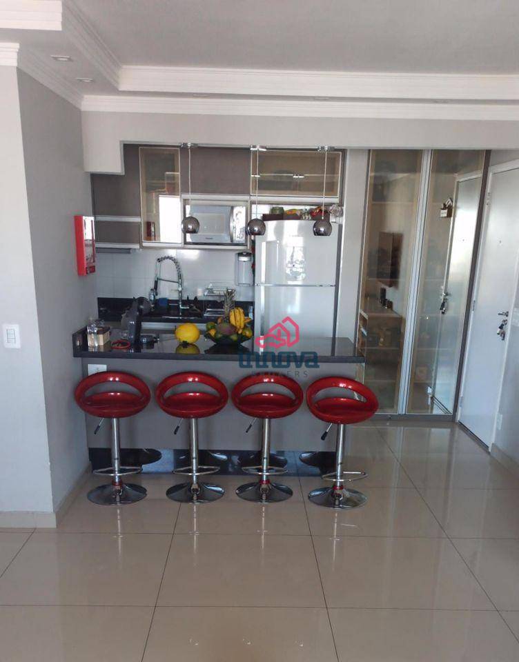 Apartamento à venda com 2 quartos, 74m² - Foto 1