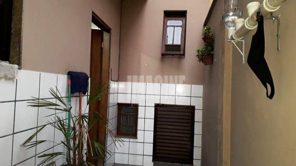 Sobrado à venda com 3 quartos, 250m² - Foto 18